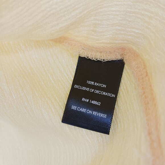 Torrid Crinkle Gauze Daisy Crochet Trim Top Size 4X Yellow Floral Flutter Sleeve - Picture 11 of 16